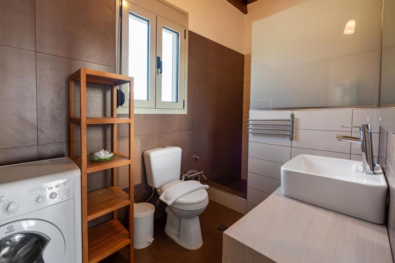 Achlia Beach Villa Buitenkant foto